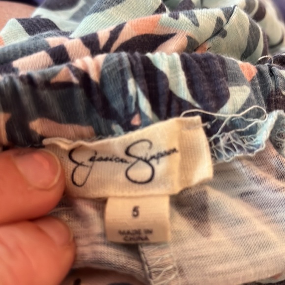 Adorable romper - Picture 4 of 4